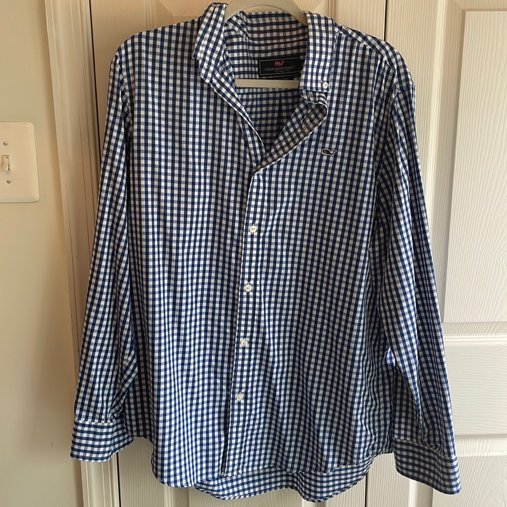 Vineyard Vines Size L